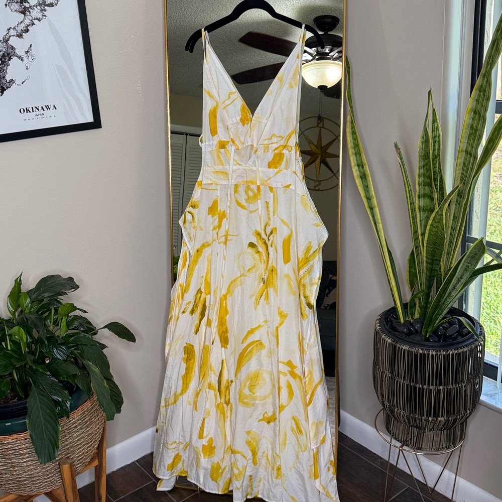 Cult Gaia Chelsea Plunge-Neck Midi Dress In White Silk - Picture 11 of 13